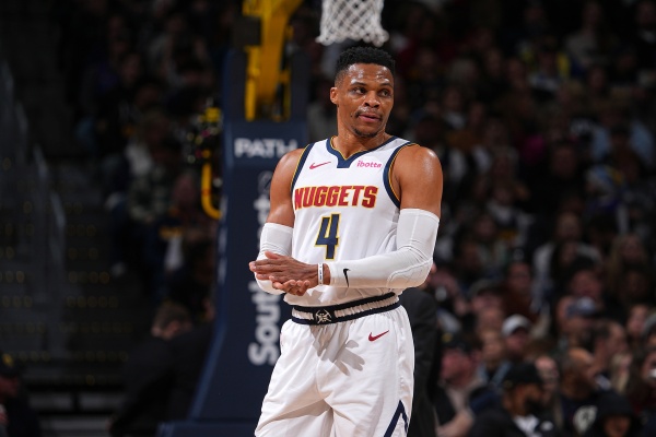 雄鹿底薪签约威斯布鲁克：字母哥力挺，东部格局或迎巨变